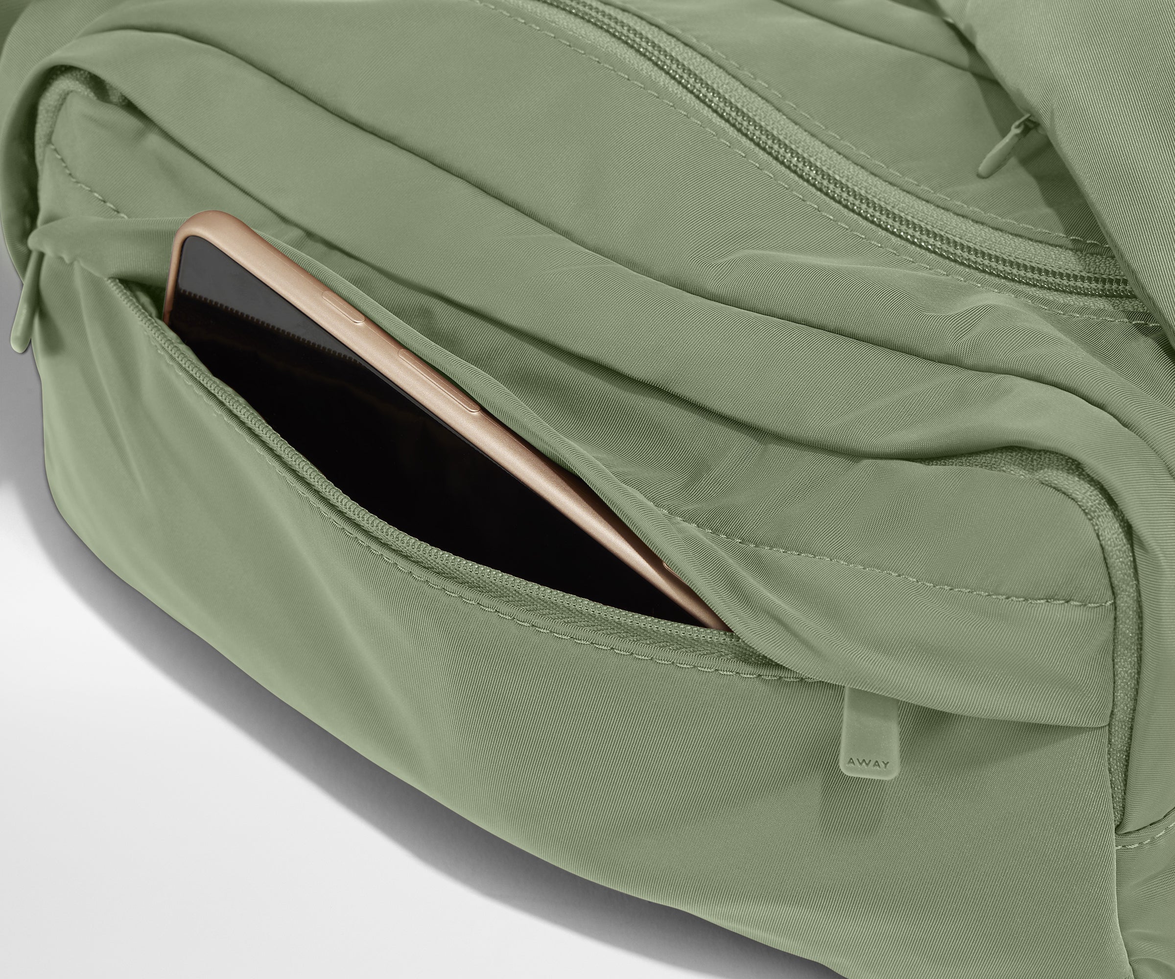 PDP_Featherlight_CargoBag_Sage_04.jpg