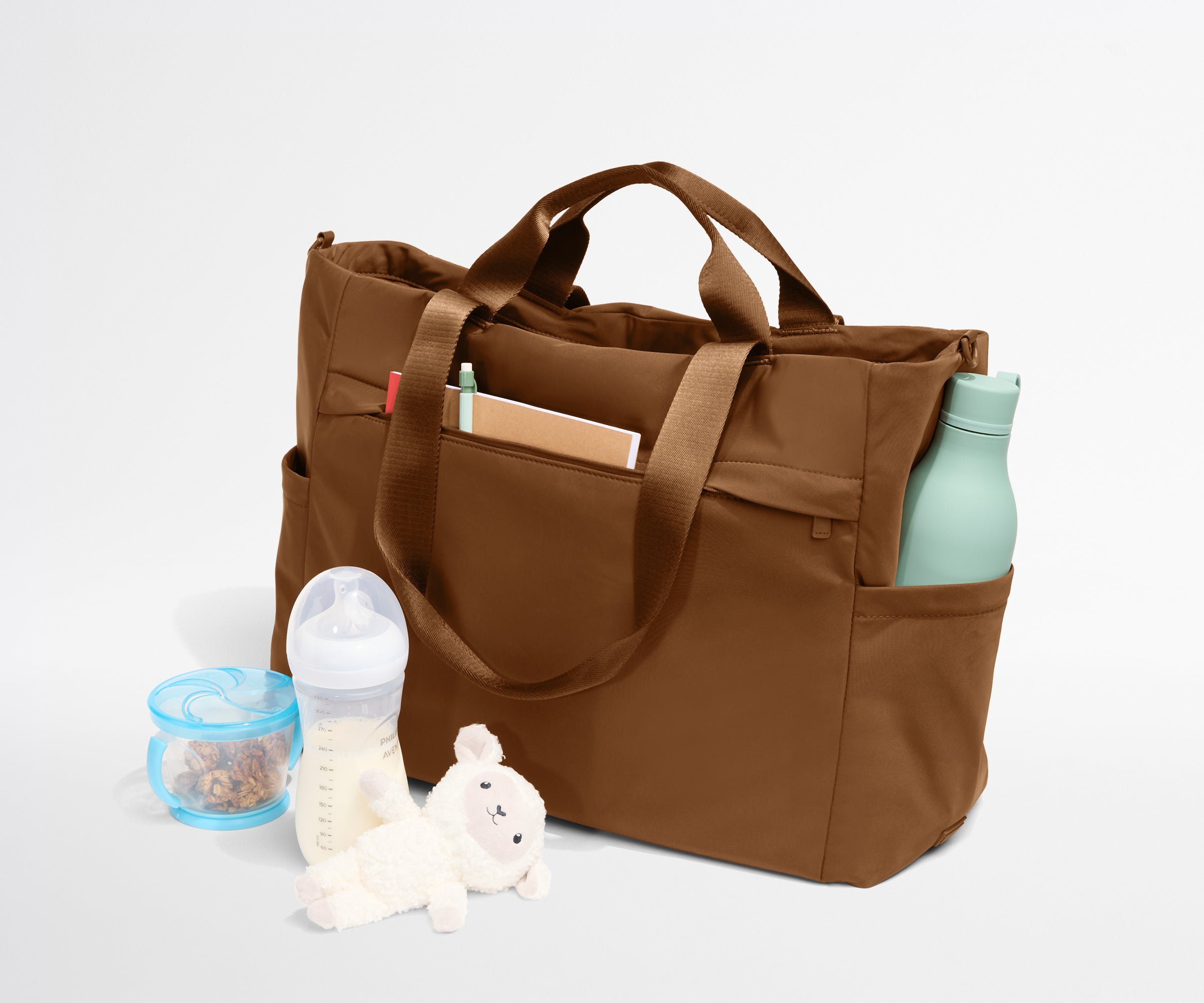 PDP_Featherlight_Diaper_Tote_Amaro_05.jpg