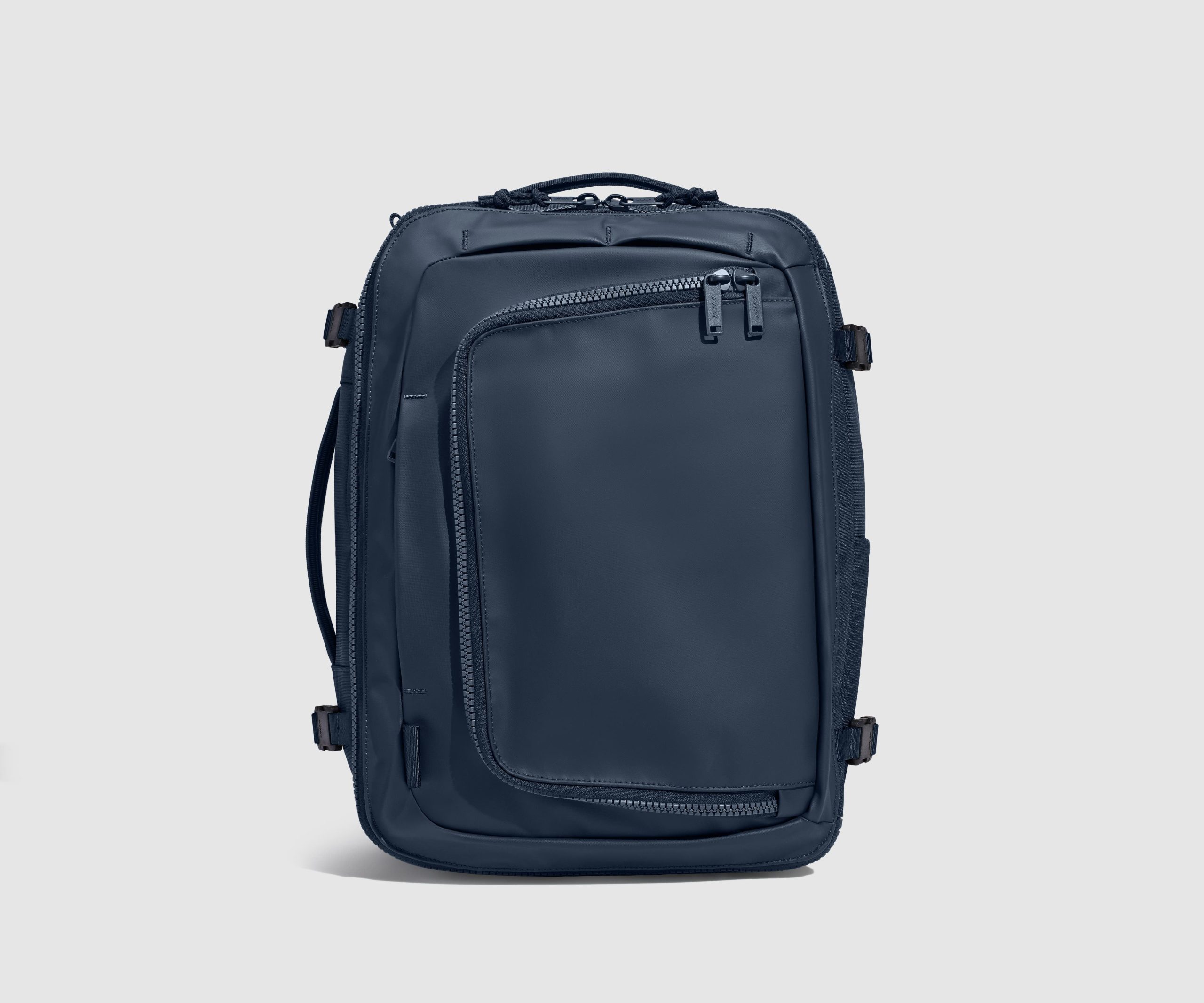 PDP_OutdoorBackpack25L_Navy_Front_f1d014ec-f44b-41dc-965a-0091d61d1317.jpg