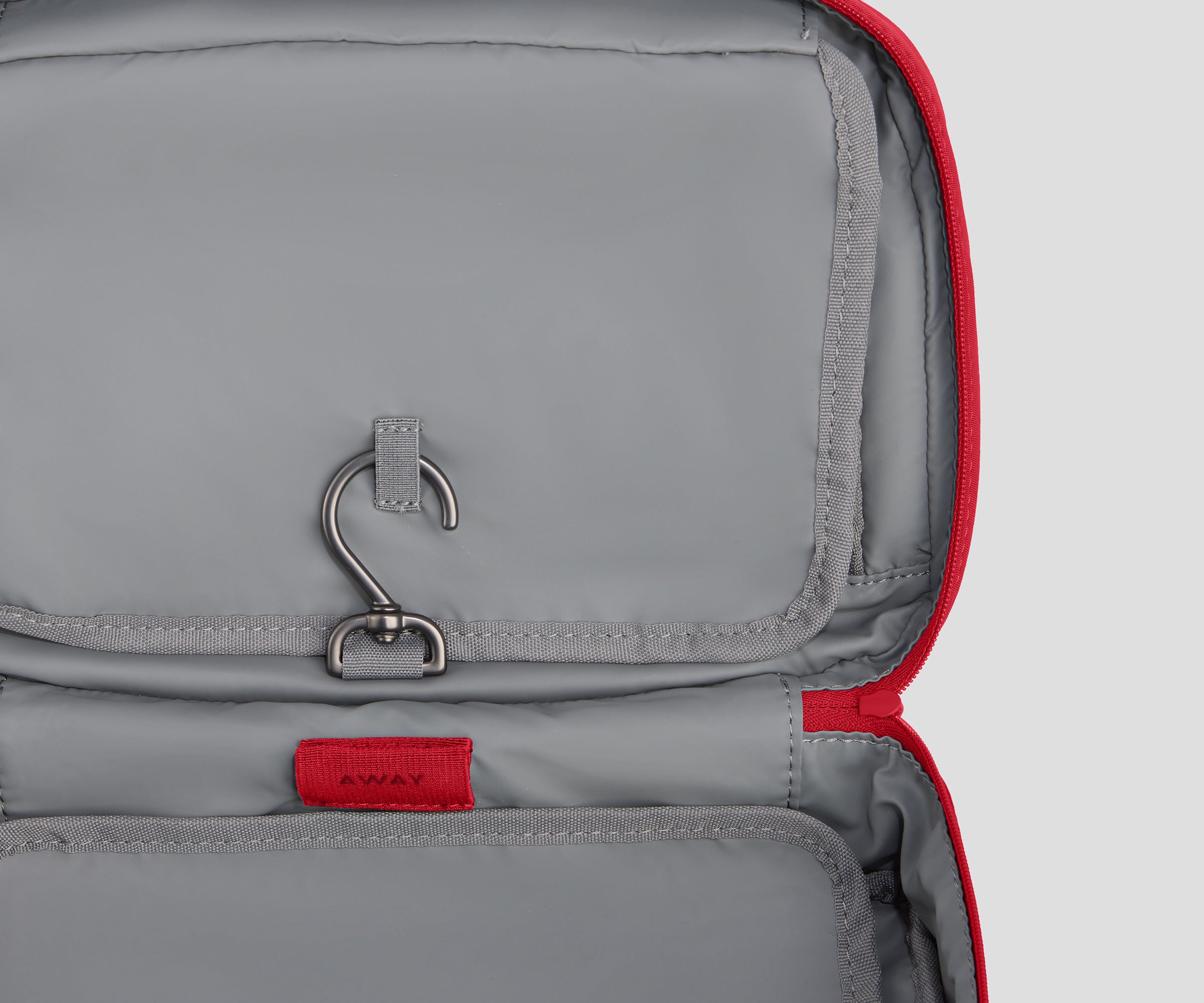 PDP_ToiletryBag_Hanging_Cherry_03.jpg